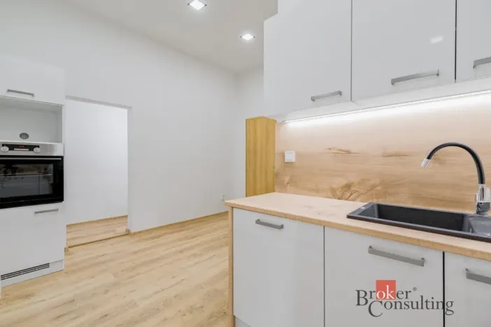 Prodej bytu 2+1, Opava - Předměstí, Zámecký okruh, 65 m2