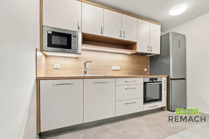 Pronájem bytu 2+kk, Uherské Hradiště, Šromova, 58 m2