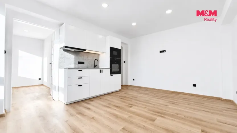 Pronájem bytu 2+kk, Nymburk, Jiřího Wolkera, 34 m2