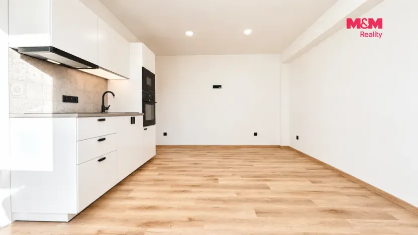 Pronájem bytu 2+kk, Nymburk, Jiřího Wolkera, 34 m2