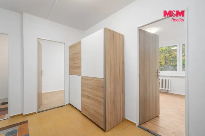 Prodej bytu 3+1, Teplice - Prosetice, Krajní, 72 m2