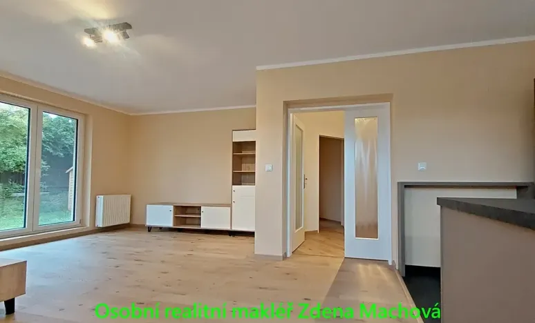 Pronájem bytu 4+kk, Sulice, Slunečná, 88 m2
