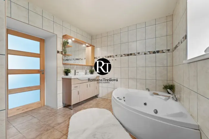 Prodej rodinného domu, Olešná, 224 m2