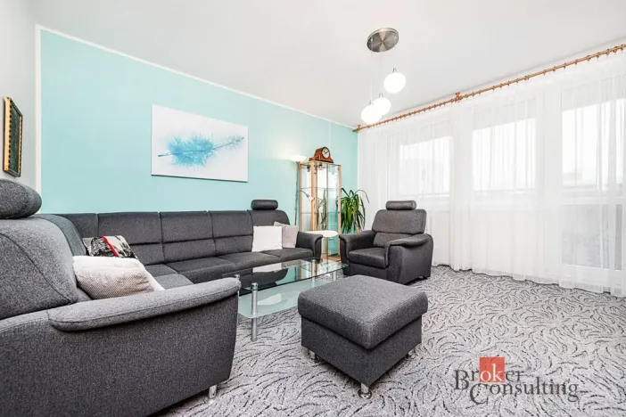Pronájem bytu 2+1, Praha - Radotín, náměstí Osvoboditelů, 70 m2