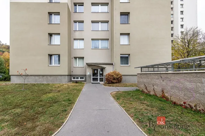 Pronájem bytu 2+1, Praha - Radotín, náměstí Osvoboditelů, 70 m2