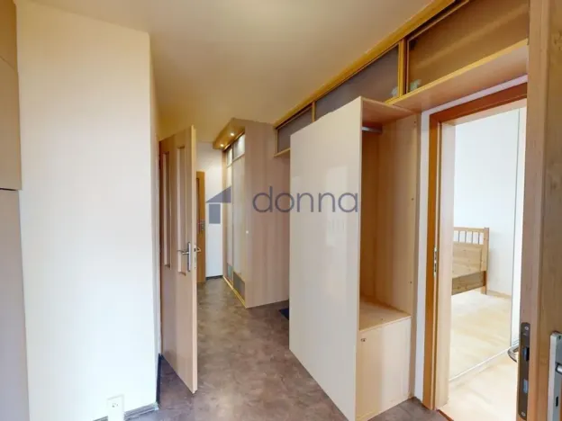 Pronájem bytu 3+kk, Praha, Zlešická, 68 m2