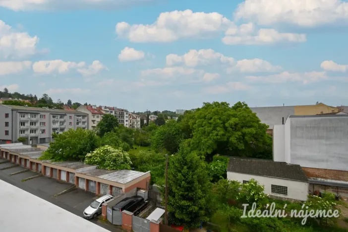 Pronájem bytu 1+kk, Brno - Židenice, Škrochova, 33 m2