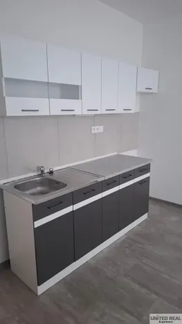 Pronájem bytu 2+kk, Pardubice - Zelené Předměstí, Milheimova, 54 m2