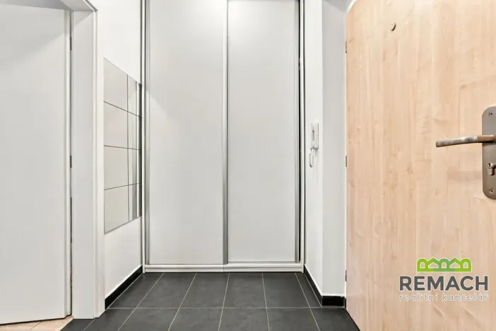 Pronájem bytu 1+kk, Uherské Hradiště, Zahrádky, 31 m2