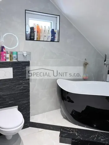 Prodej rodinného domu, Kladno - Kročehlavy, Jeronýmova, 240 m2