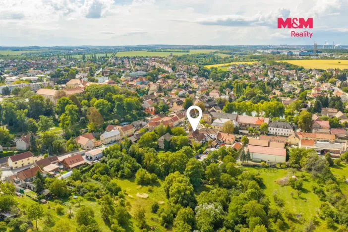 Prodej obchodního prostoru, Buštěhrad, Náměstí, 4516 m2