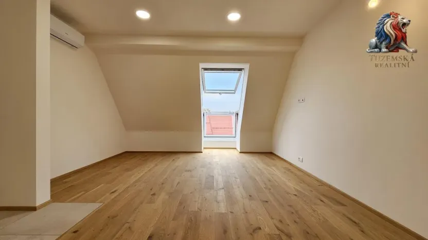 Prodej bytu 2+kk, Bystřice nad Pernštejnem, Masarykovo náměstí, 50 m2