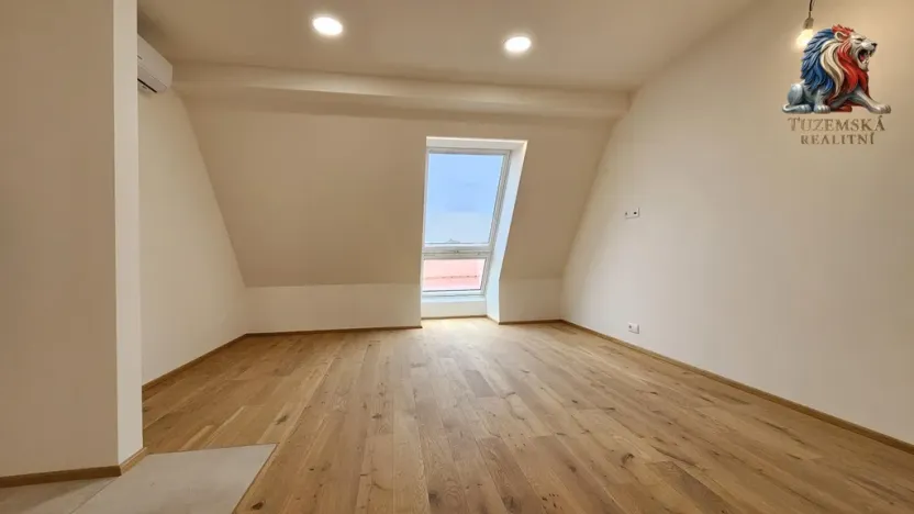 Prodej bytu 2+kk, Bystřice nad Pernštejnem, Masarykovo náměstí, 50 m2