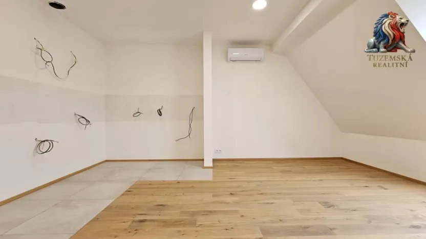 Prodej bytu 2+kk, Bystřice nad Pernštejnem, Masarykovo náměstí, 50 m2