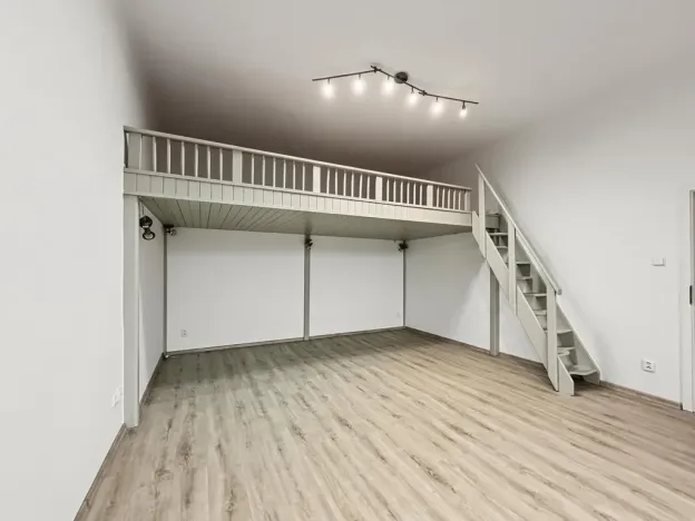 Pronájem bytu 1+1, Krnov - Pod Bezručovým vrchem, K Můstku, 45 m2