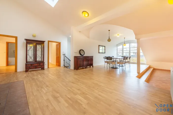 Pronájem bytu 5+kk, Praha - Vinohrady, U Havlíčkových sadů, 295 m2