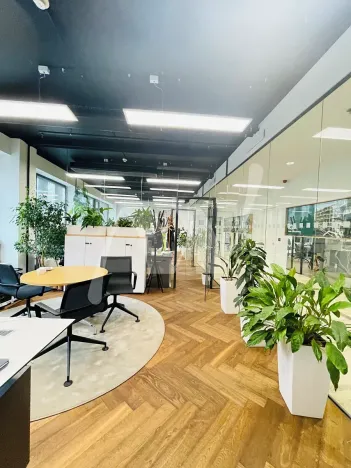 Pronájem kanceláře, Praha - Holešovice, Dělnická, 840 m2