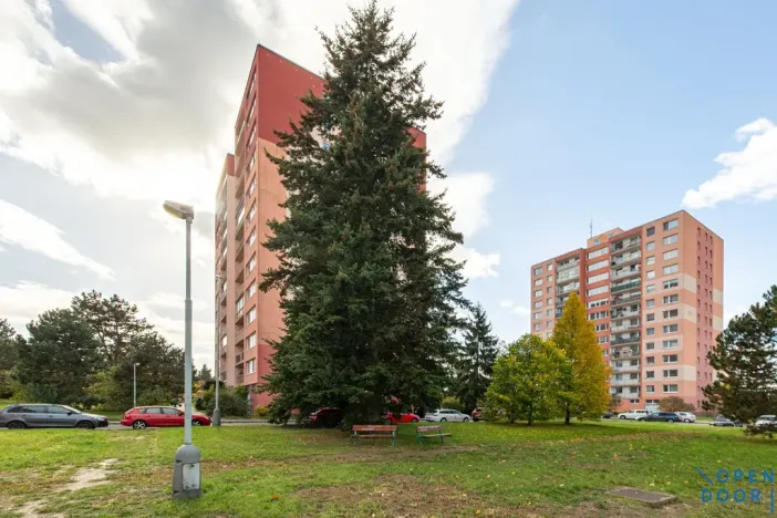 Pronájem bytu 2+kk, Praha - Kamýk, Smotlachova, 47 m2
