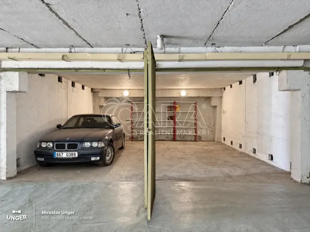 Prodej garáže, Praha - Troja, Písečná, 34 m2