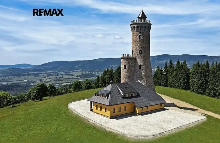 Prodej pozemku pro bydlení, Staré Město, 1438 m2