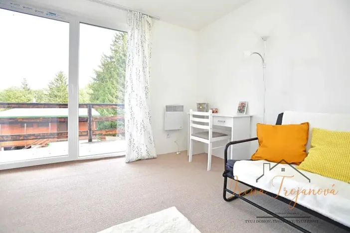Prodej chaty, Lešany, 85 m2