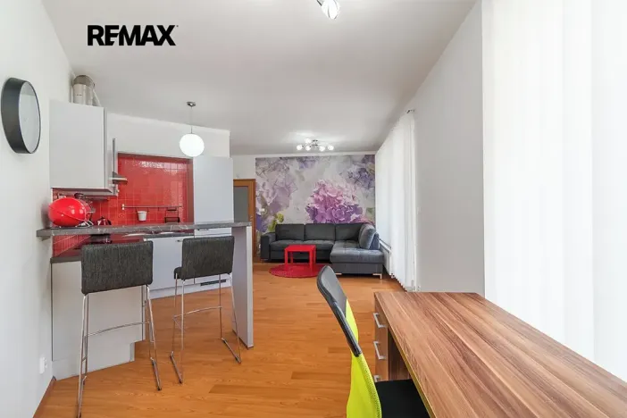 Pronájem bytu 2+kk, Praha - Zličín, Sazovická, 48 m2