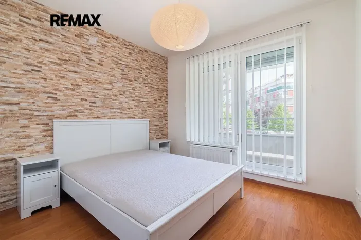 Pronájem bytu 2+kk, Praha - Zličín, Sazovická, 48 m2