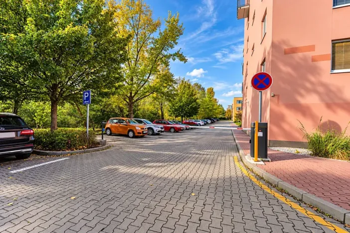 Prodej bytu 1+kk, Praha - Troja, Hnězdenská, 33 m2