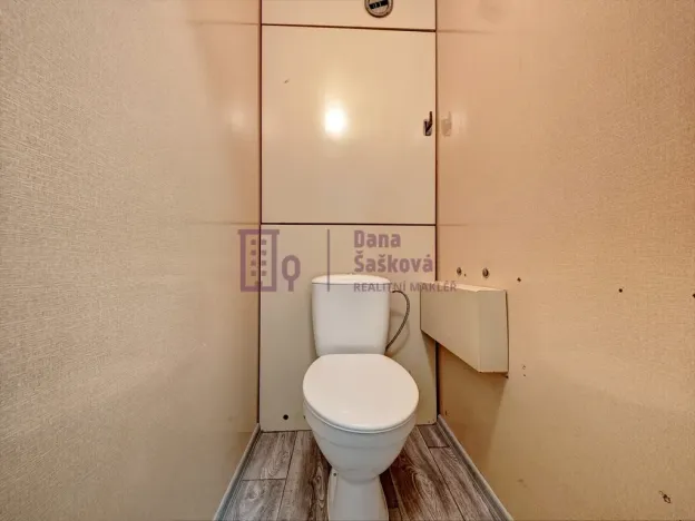 Pronájem bytu 1+kk, Jindřichův Hradec - Jindřichův Hradec III, sídliště Vajgar, 27 m2