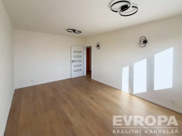 Pronájem bytu 2+1, Praha - Malešice, Počernická, 52 m2