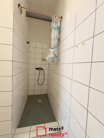 Pronájem obchodního prostoru, Olomouc, Holická, 300 m2