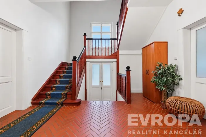 Prodej vily, Praha - Motol, U hrušky, 395 m2