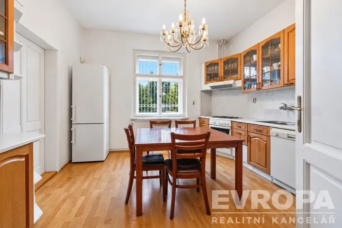 Prodej vily, Praha - Motol, U hrušky, 395 m2