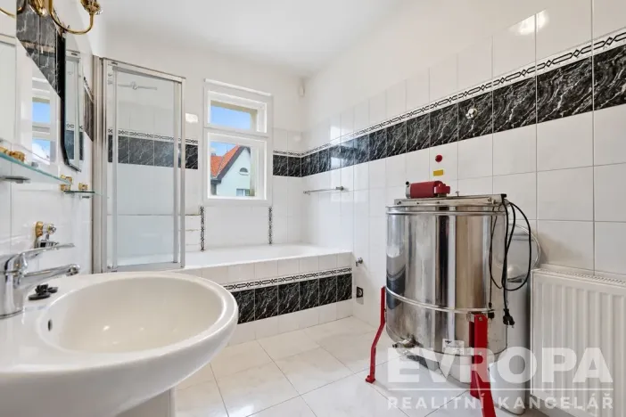 Prodej vily, Praha - Motol, U hrušky, 395 m2