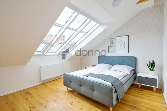 Pronájem bytu 2+kk, Praha, Dalimilova, 60 m2