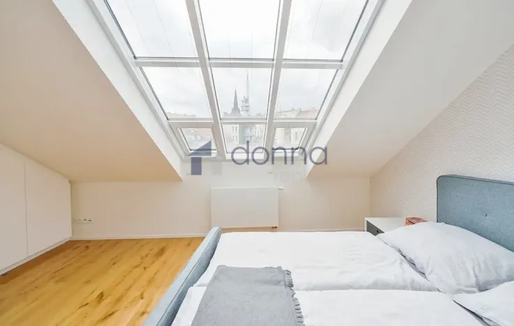Pronájem bytu 2+kk, Praha, Dalimilova, 60 m2