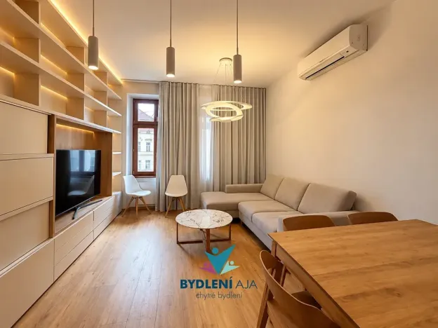 Prodej domu, Teplice, Laubeho náměstí, 425 m2