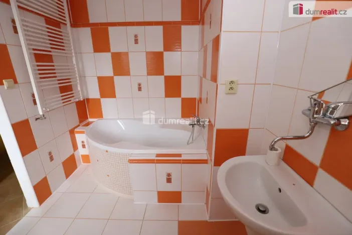 Prodej bytu 2+1, Březová, Okružní, 68 m2