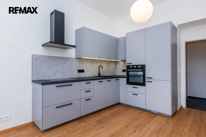 Pronájem bytu 2+kk, Praha - Nusle, Sinkulova, 44 m2