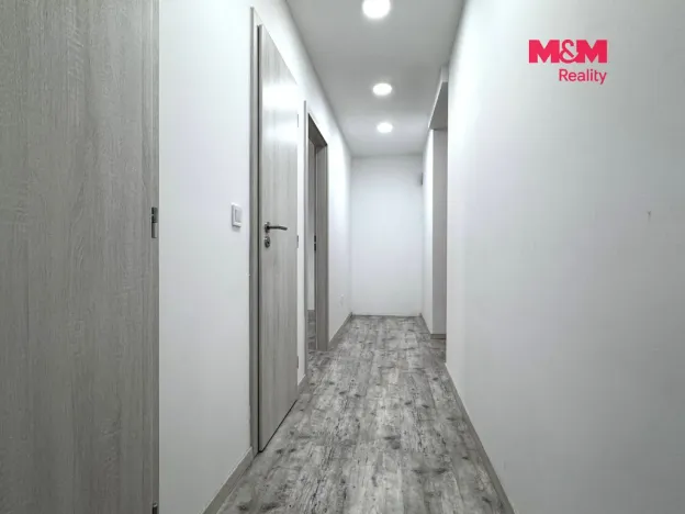 Pronájem bytu 2+1, Ústí nad Labem - Ústí nad Labem-centrum, Velká Hradební, 51 m2