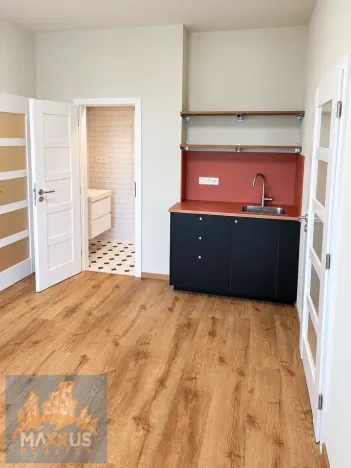 Pronájem bytu 2+kk, Praha - Vysočany, U vysočanského pivovaru, 40 m2