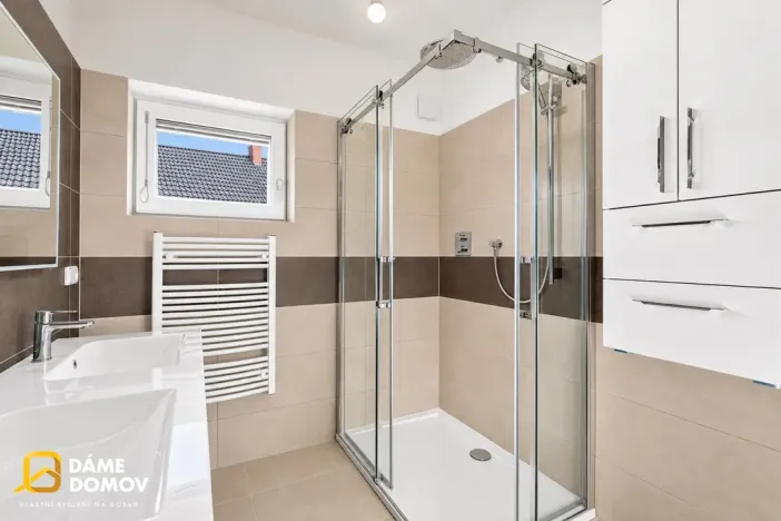 Prodej rodinného domu, Černá Hora, Na Vyhlídce, 182 m2