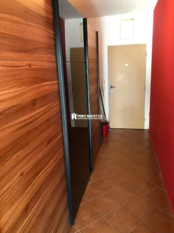 Pronájem bytu 2+kk, Praha - Vysočany, Pod Harfou, 56 m2