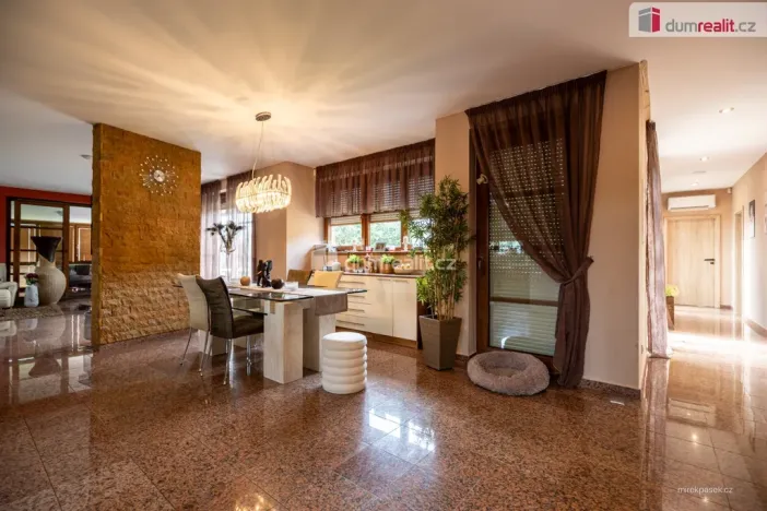 Prodej rodinného domu, Záluží - Kozlovice, 175 m2