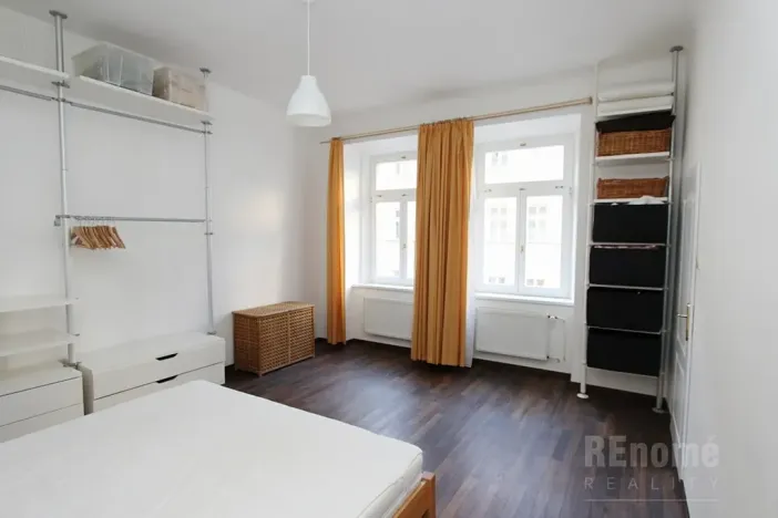 Pronájem bytu 2+1, Praha - Žižkov, Lupáčova, 67 m2