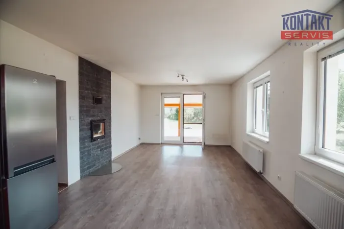 Prodej rodinného domu, Lišov - Velechvín, 135 m2