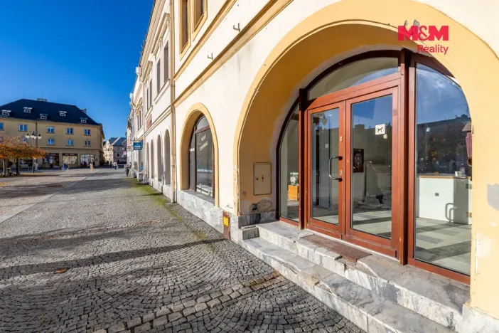 Prodej obchodního prostoru, Bruntál, nám. Míru, 550 m2