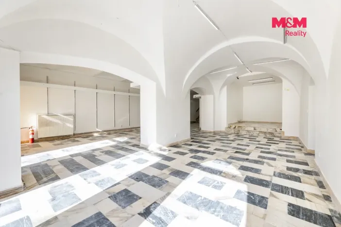 Prodej obchodního prostoru, Bruntál, nám. Míru, 550 m2