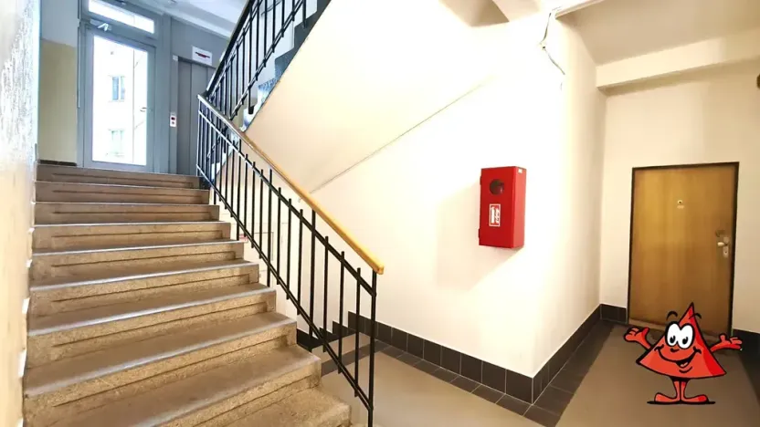 Pronájem kanceláře, Praha - Vysočany, Mlékárenská, 48 m2