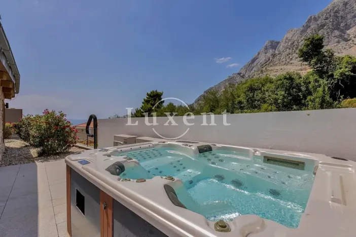 Prodej vily, Makarska, Chorvatsko, 208 m2